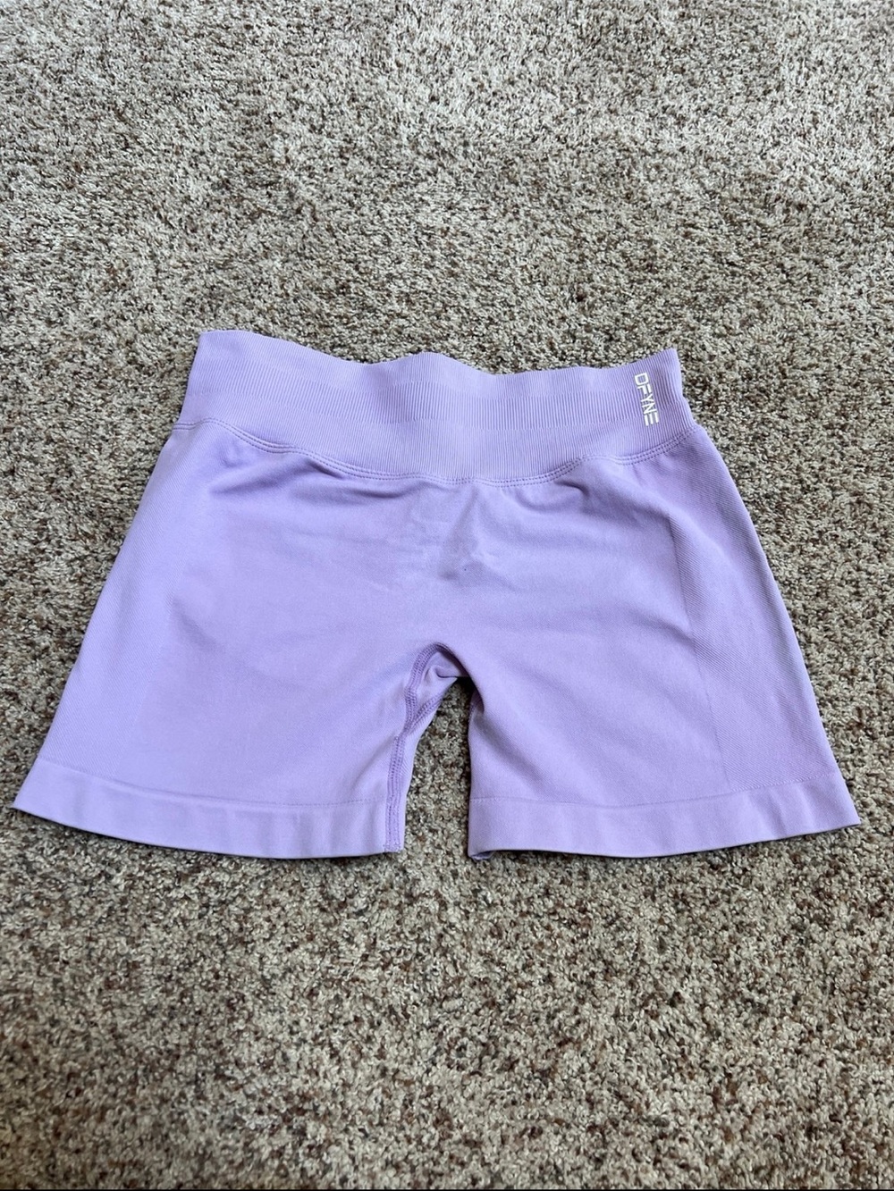 DFYNE Lavender Purple Seamless High Waisted Sculpting Gym Shorts size medium